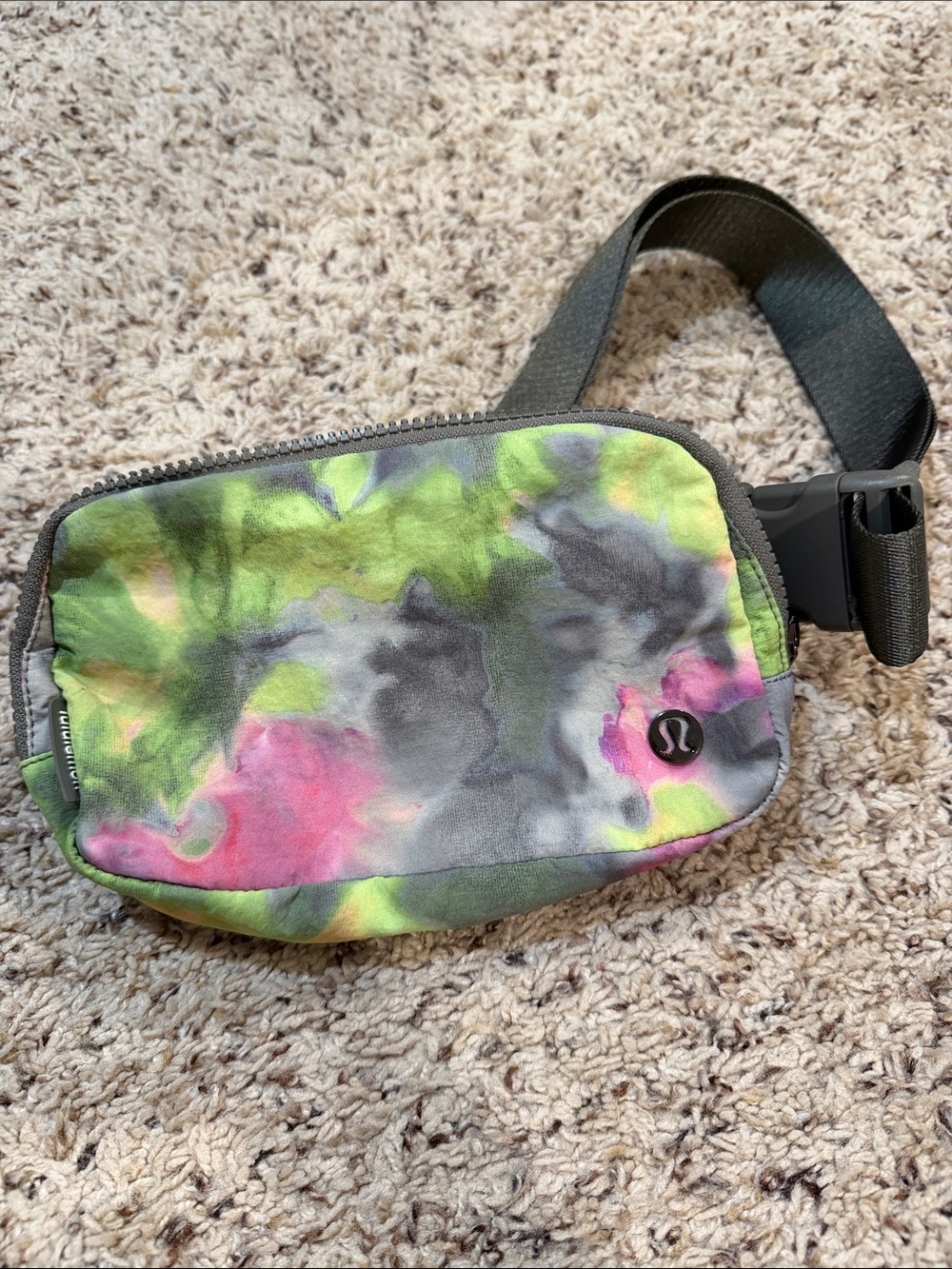 lululemon athletica Tie-Dye Belt Bag — Green, Pink & Gray